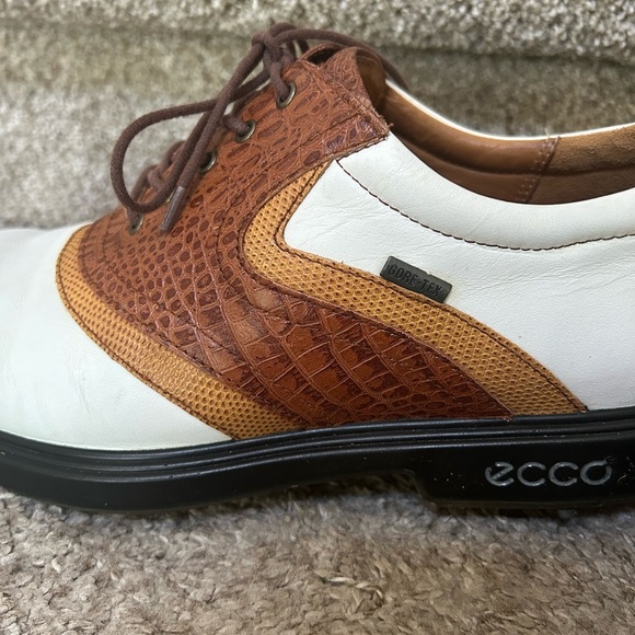 ECCO men’s vegetable tanned leather two tone golf/spike shoes. Arch Support. 44 - Picture 6 of 14